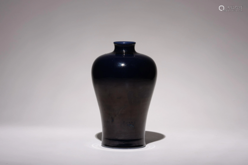 A Blue Glazed Meiping Vase