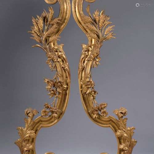 Paire d'éléments en bois doré, fin du XVIIIe siècle