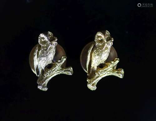 A pair of Victorian 18ct gold owl on a branch dress studs, e...