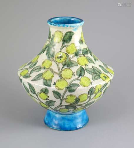 A William de Morgan tin glazed earthenware vase, early Fulha...