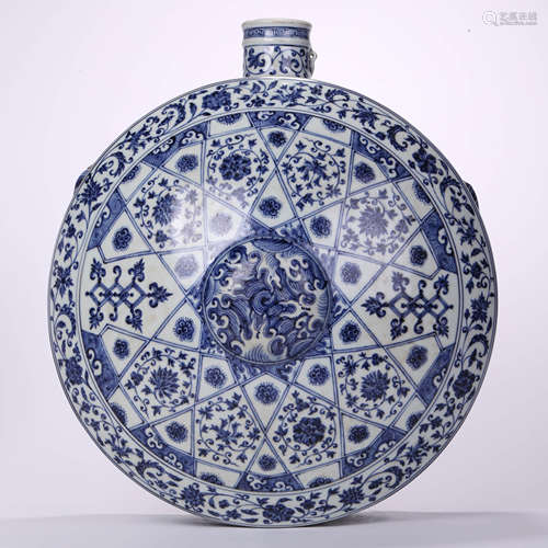 A Blue And White Interlocking Lotus Moonflask