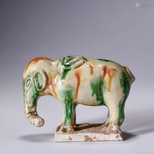 A Sancai-Glaze Pottery Elephant Ornament