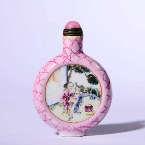 An Enamel Chungong Picture Snuff Bottle