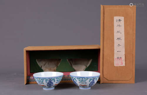 A PAIR OF DOUCAI INTERLOCKING LOTUS CUPS