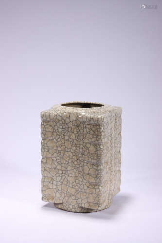 A GUAN TYPE CONG-FORM VASE