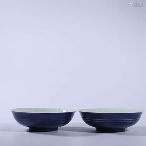 A pair of blue glazed plates in Yongzheng of Qing Dynasty