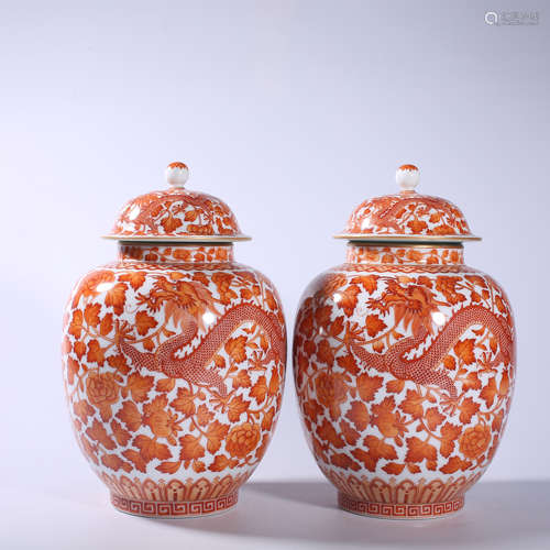 A pair of red color dragon and Phoenix covered cans in Qianl...