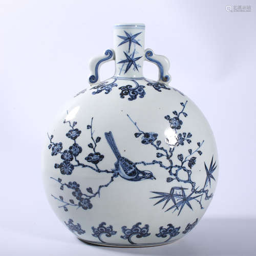 Blue and white flower and bird pattern flat bottle of Ming D...