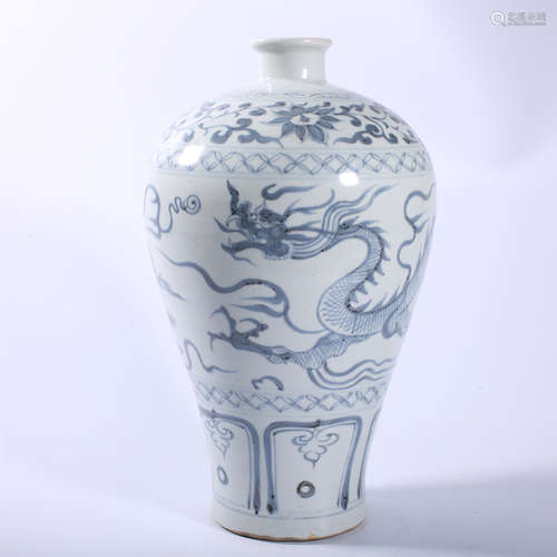 Blue and white plum vase with dragon pattern in Yuan Dynasty