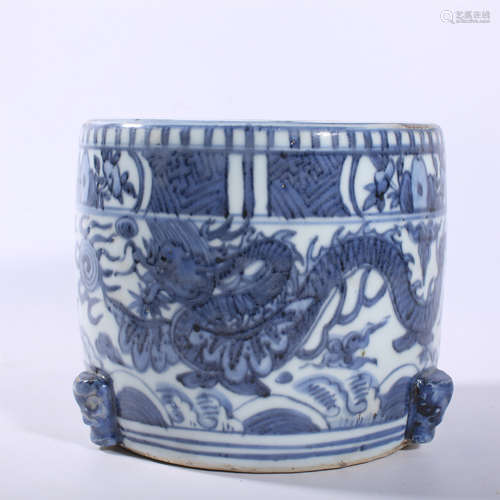 Blue and white tripod stove with dragon pattern in Ming Dyna...