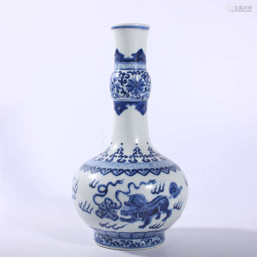 Blue and white bottle with animal pattern in Qing Dynasty