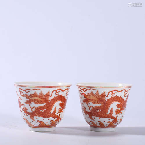 A pair of red color dragon cup in Qianlong of Qing Dynasty