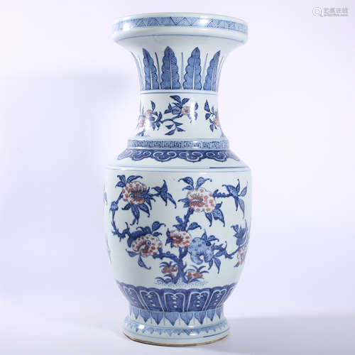 Blue and white underglaze red bottle in Qing Dynasty