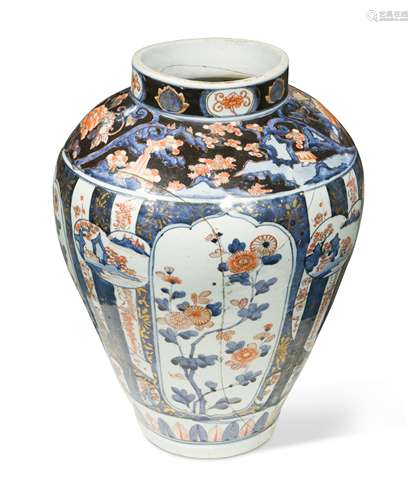 A Japanese porcelain large porcelain vase, Genroku, circa 17...