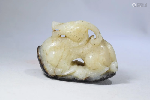 A White Jade Beast Figure Statue