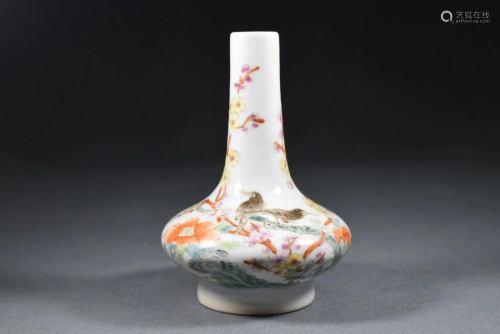 A Small Famille Rose Bird with Flower Porcelain Vase