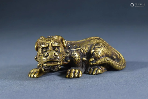 A Gilt Bronze Beast Paper Weight Figure Ornament