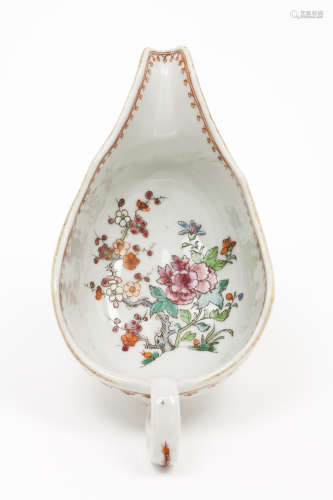 A sauceboatChinese export porcelain Polychrome floral 