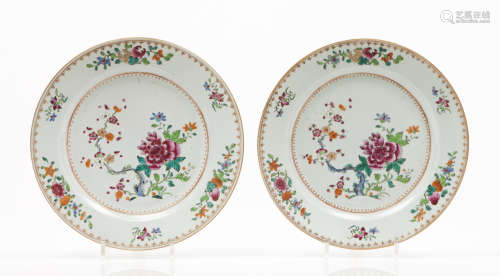 A pair of serving plattersEuropean Samson porcelain Polychro...