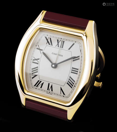 A Must de Cartier table clockGold plate and enamel Quartz mo...