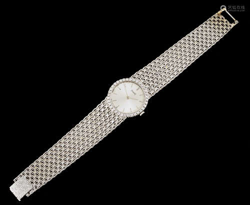 A Piaget lady's watchWhite gold 750/1000 Bezel set with 26 b...