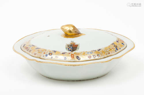 A vegetable dishChinese export porcelain Polychrome and gilt...