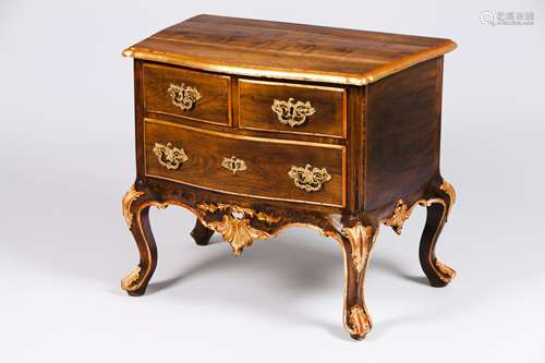 A small D.José style chest of drawersWalnut of gilt carved d...