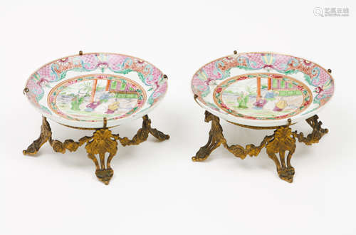 A pair of platesChinese porcelain 