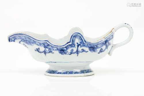 A scalloped lip sauce boatChinese export porcelain Blue and ...