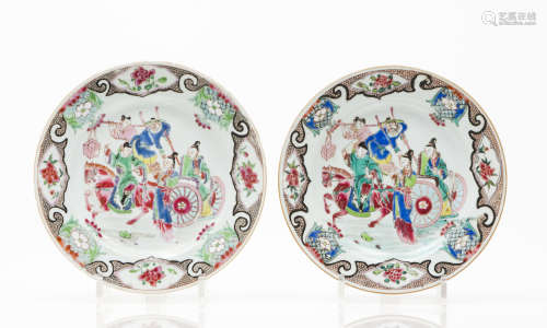 A pair of platesChinese export porcelain Polychrome decorati...