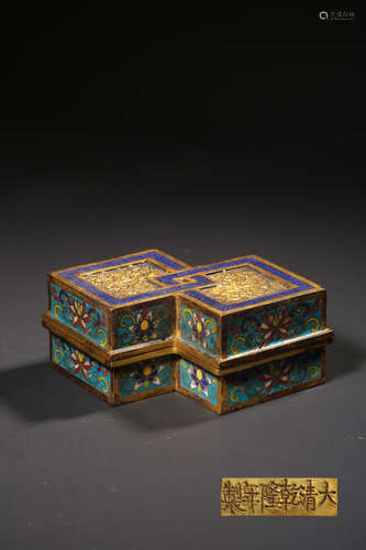 A Gilt Cloisonne Enamel Boxiang Flower Box