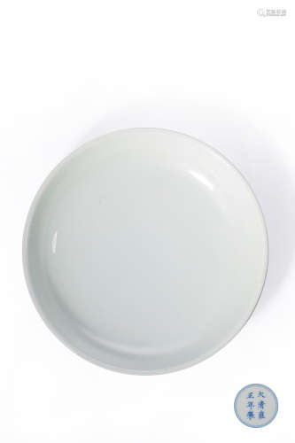 A White Glaze Dish