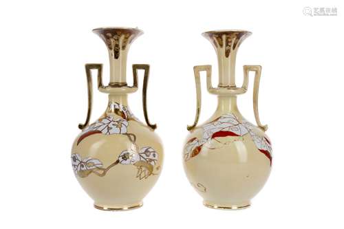 A PAIR OF EARLY 20TH CENTURY JAPANESE TWIN HANDLED VASES