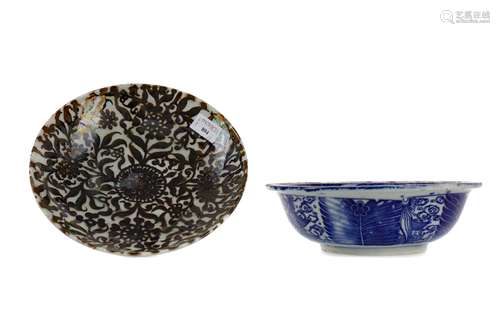 AN EARLY 20TH CENTURY JAPANESE CIRCULAR BOWL AND ANOTHER