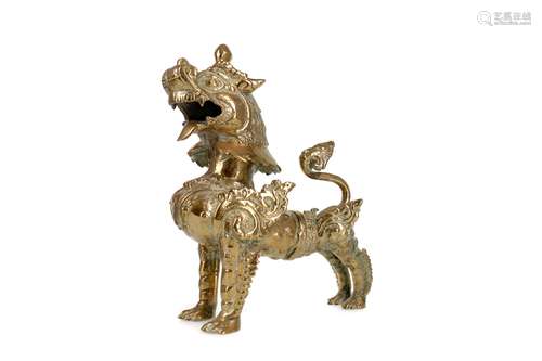 AN EASTERN BRONZE MODEL OF A FOE DOG