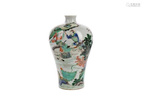 A 20TH CENTURY CHINESE FAMILLE VERTE VASE