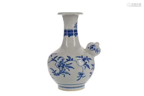 A 20TH CENTURY CHINESE BRUSH POT