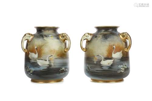 A PAIR OF EARLY 20TH CENTURY JAPANESE NORITAKE VASES