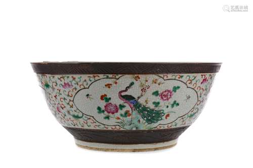 A CHINESE CRACKLEWARE ROSE BOWL