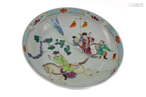 AN EARLY 20TH CENTURY CHINESE PLATE