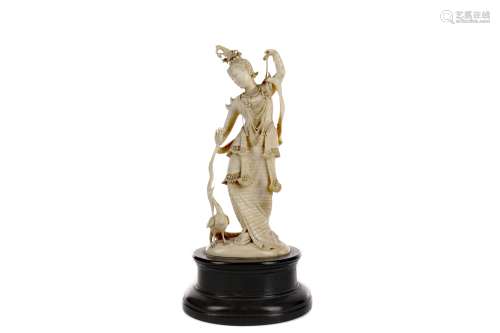 A LATE 19TH/EARLY 20TH CENTURY INDIAN IVORY CARVING