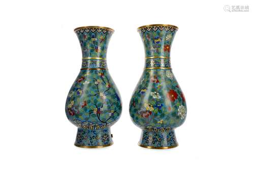 A PAIR OF LATE 19TH CENTURY CHINESE CLOISONNE VASE