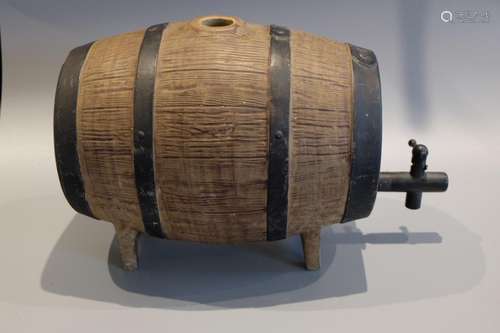 A PORCELAIN BEER BARREL ,26.5X20X15CM