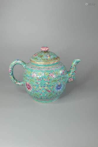 A CHINESE FAMILLE ROSE TEA POT ,L 18CM ,H 12.5CM.