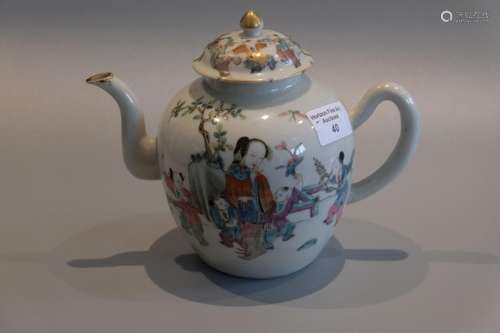 A LARGE CHINESE FAMILLE ROSE TEA POT ,H 16.5CM,D 20.5CM