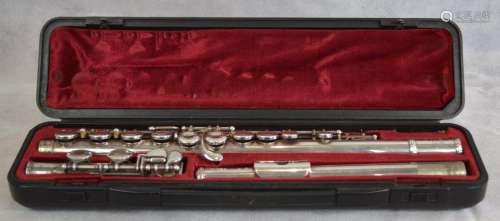 A YAMAHA 211SII FLUTE, IN THREE SECTIONS, NUMBERED 211SII, 
...