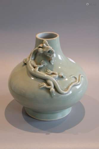 A CHINESE CELADON DRAGON VASE A/F,H21CM.