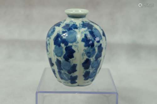 A SMALL CHINESE BLUE AND WHITE VASE ,4 CHARACTERS MARK TO BA...