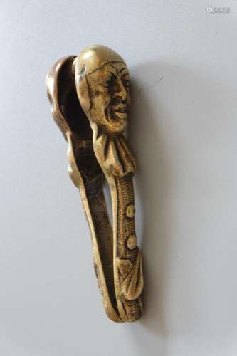 A BRONZE TWIN HEAD NUTCRACKER,13CM