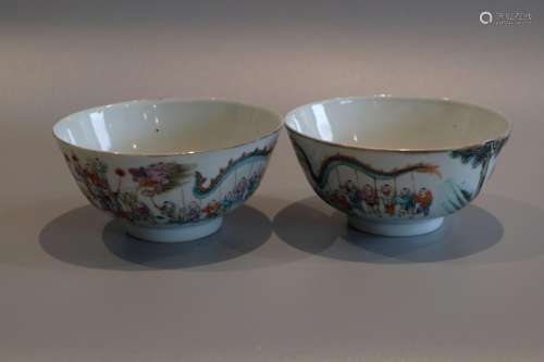 A PAIR OF CHINESE FAMILLE ROSE BOWL,D 12CM,H 5.5CM.